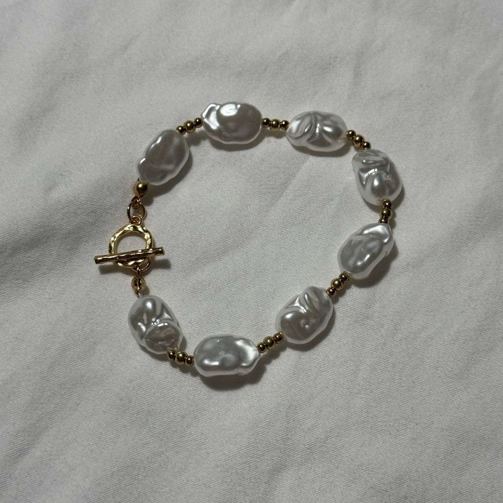 PEARL BRACELET